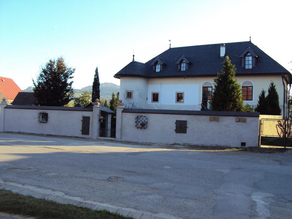 شقة Castle Kastiel Kotešová المظهر الخارجي الصورة