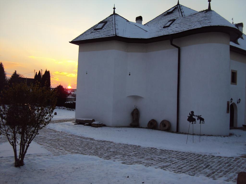 شقة Castle Kastiel Kotešová المظهر الخارجي الصورة