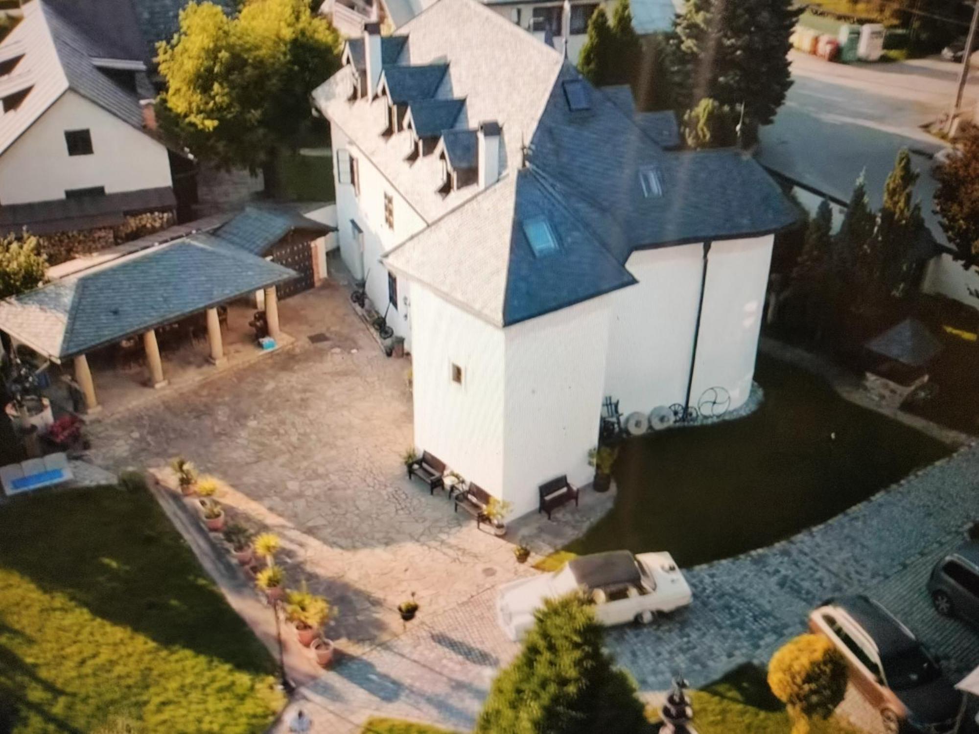 شقة Castle Kastiel Kotešová المظهر الخارجي الصورة