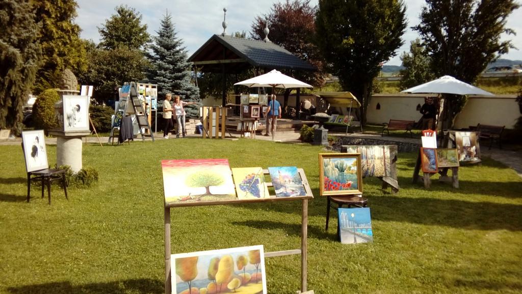 شقة Castle Kastiel Kotešová المظهر الخارجي الصورة